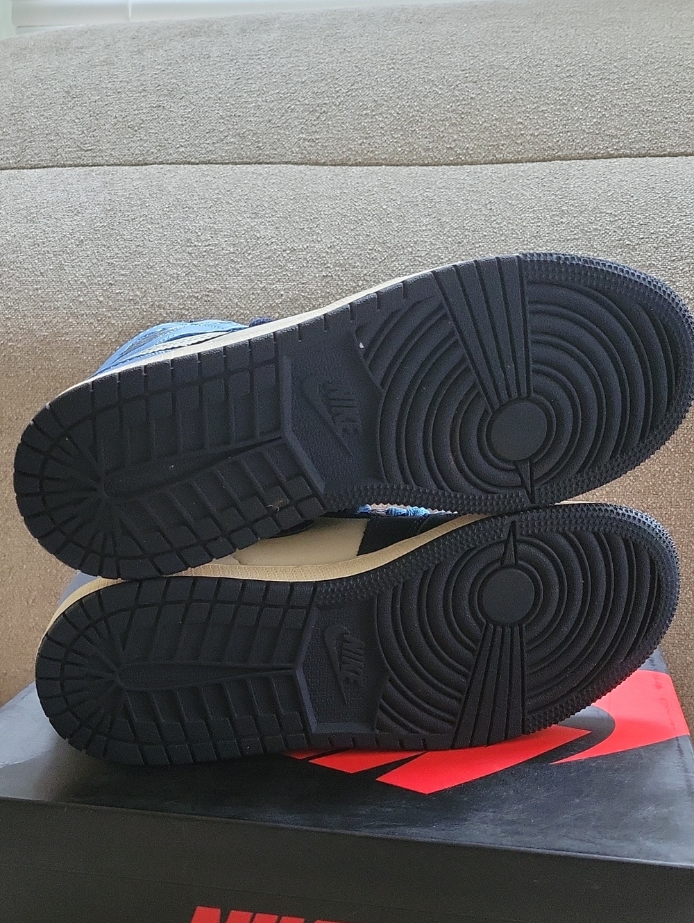 Jordan Retro 1 - Picture 5 of 9
